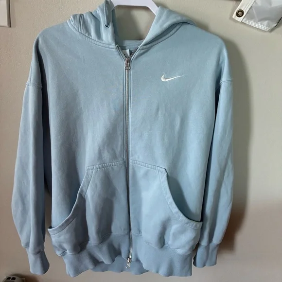 Nike Women's Sportswear
Phoenix Fleece Oversized Full-Zip Jacket Medium - Picture 4 of 9